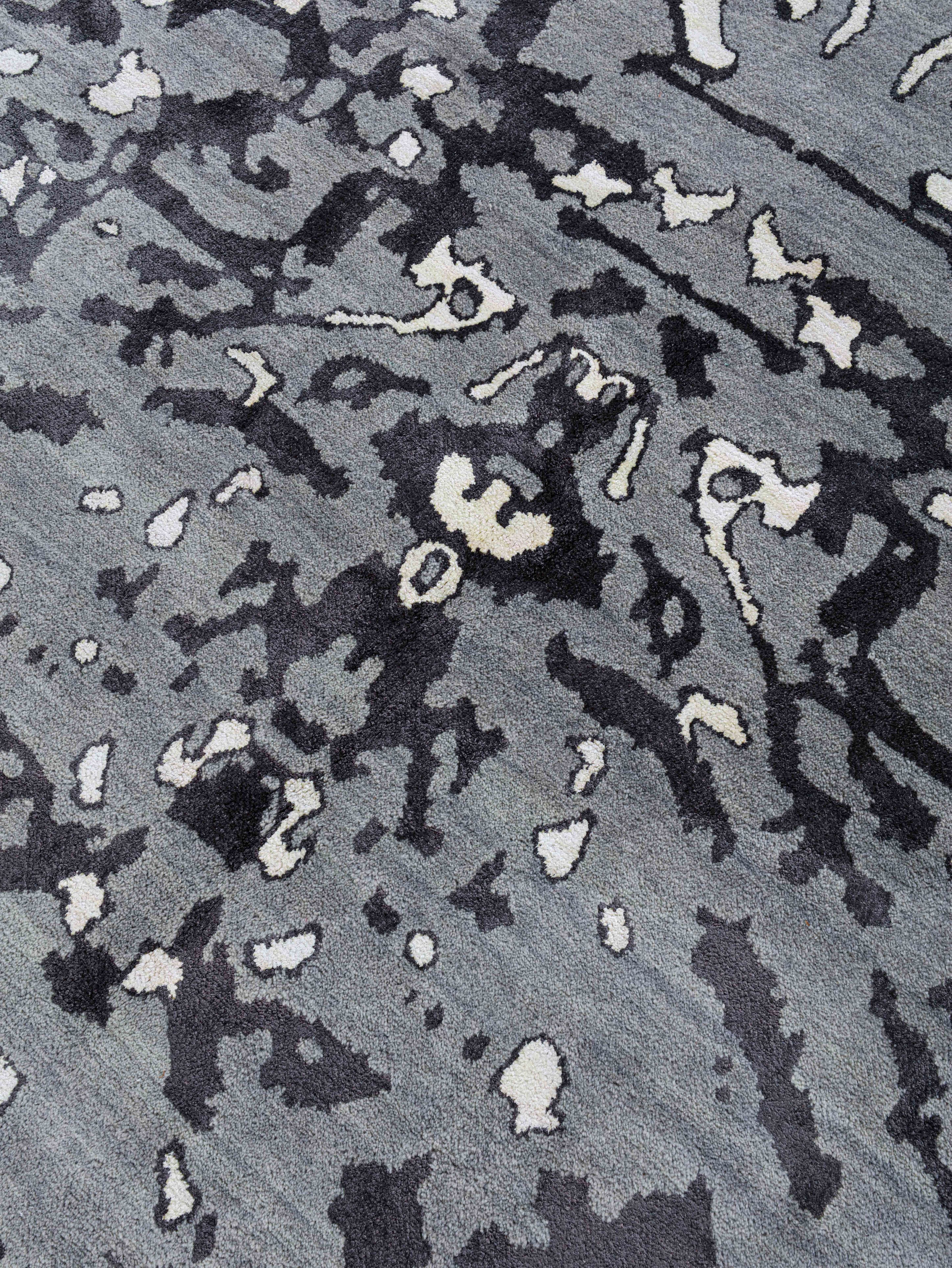 Charcoal Gridline