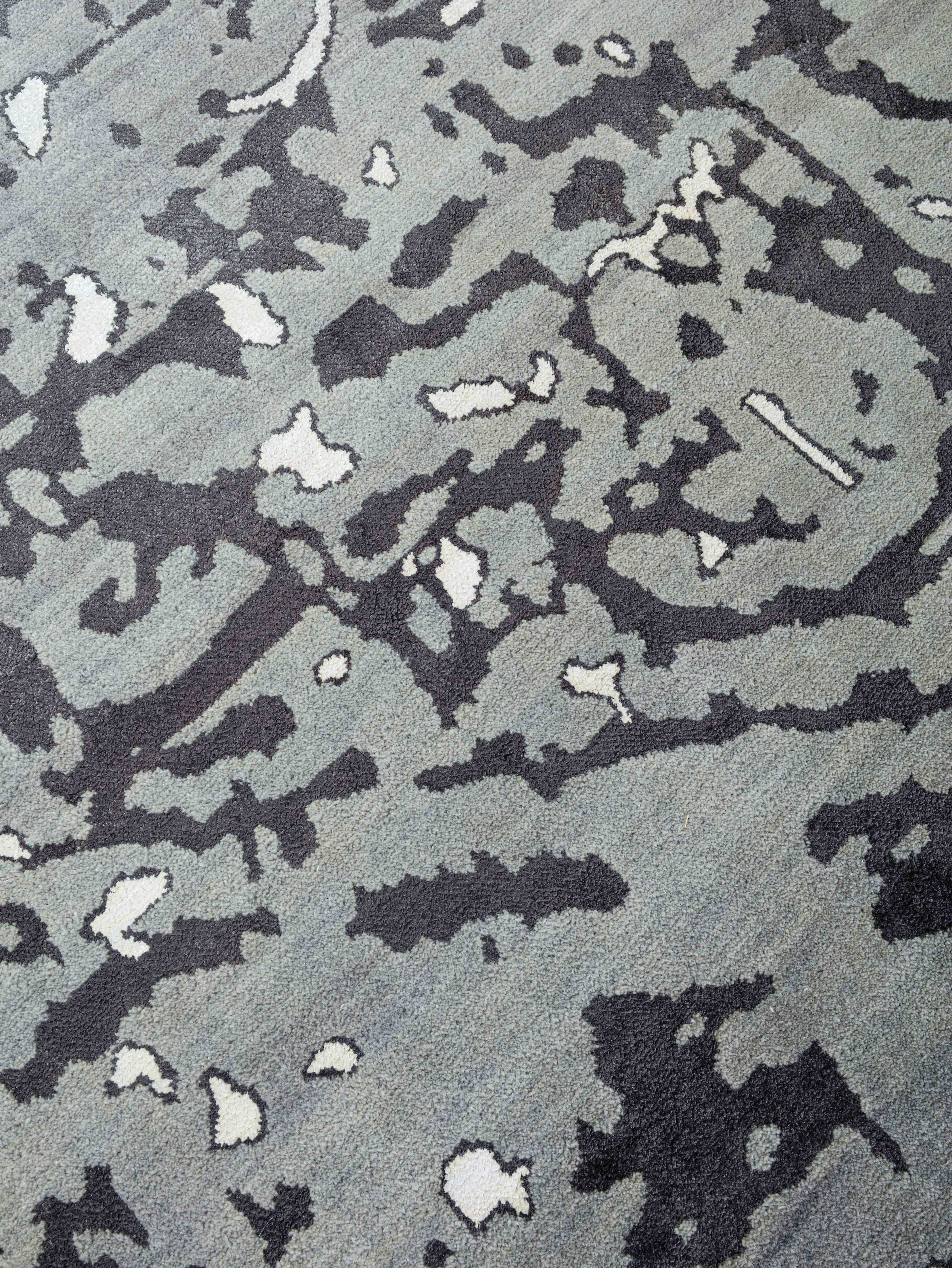 Charcoal Gridline