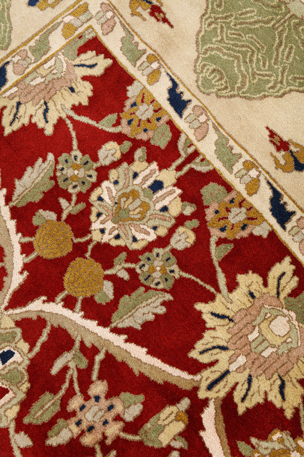 Tapestry Rouge