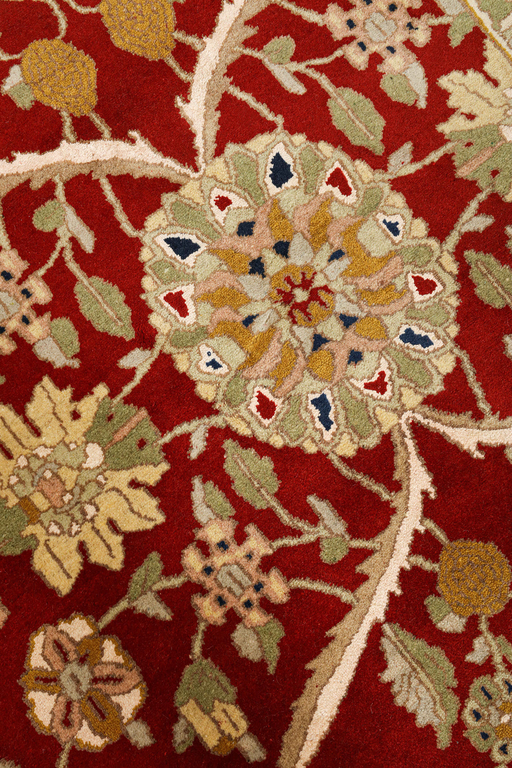 Tapestry Rouge