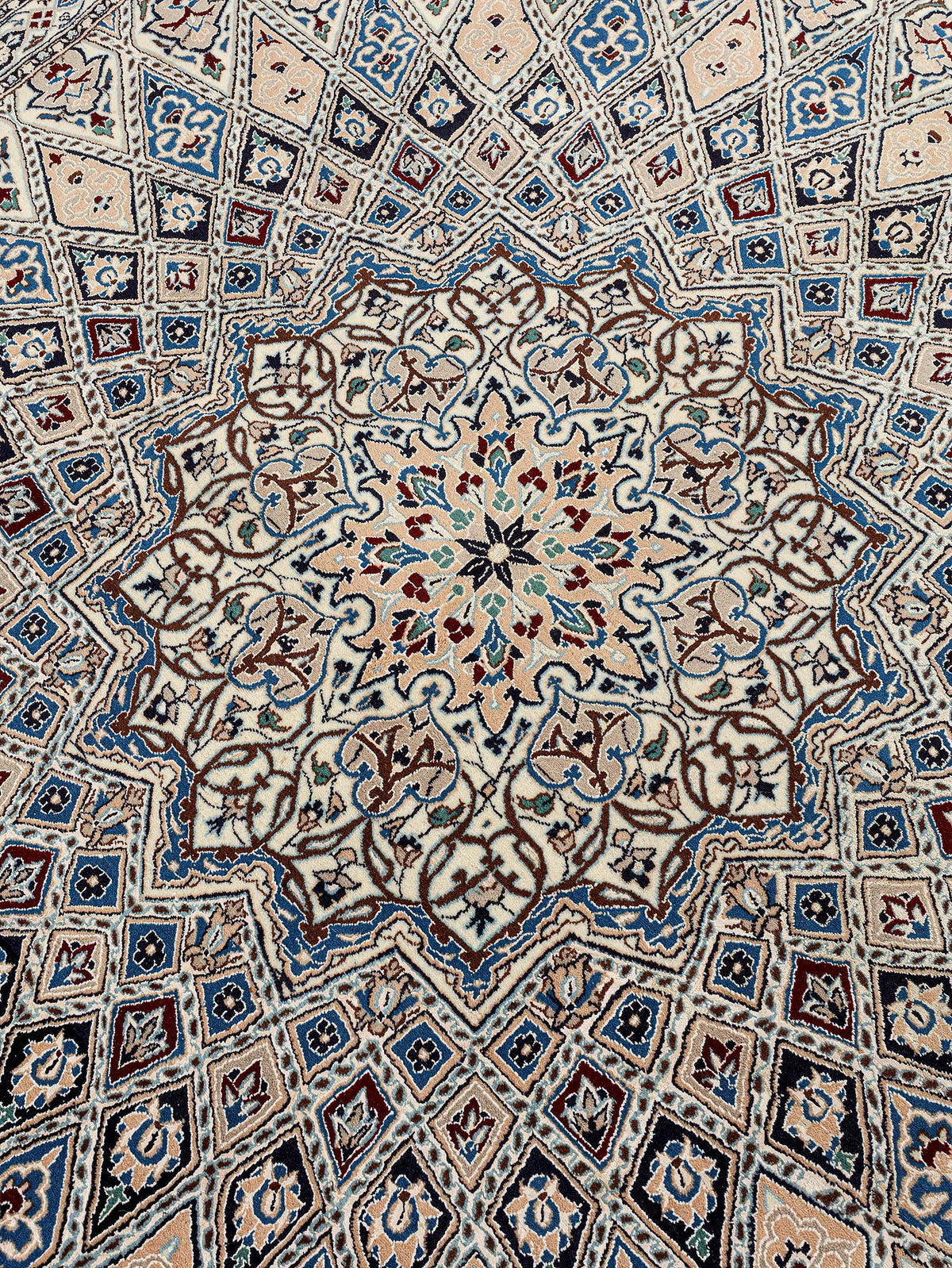 Isfahan - 914